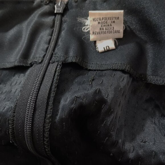 BLACK TIE? Oleg Cassini Twist Front LS V Neck All Sequin Sheath Party Dress 10 - Picture 7 of 7